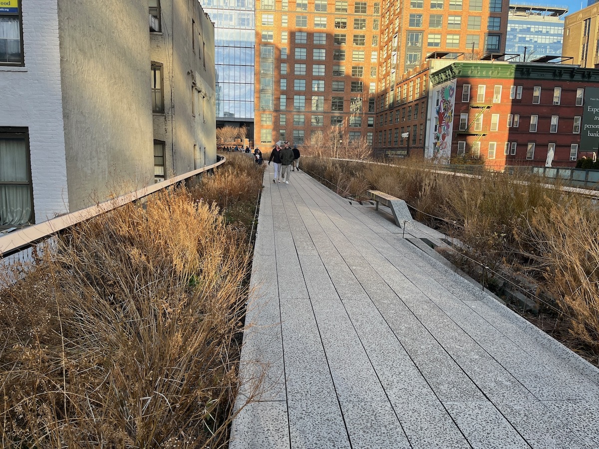 walkway on high line